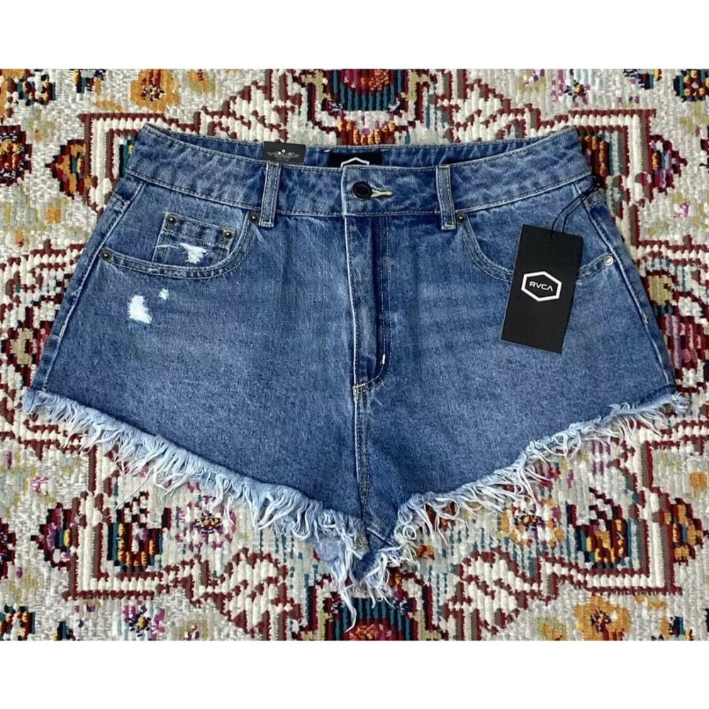NWT RVCA Blue Denim Frayed Cut-Off Shorts Sz 29 B4